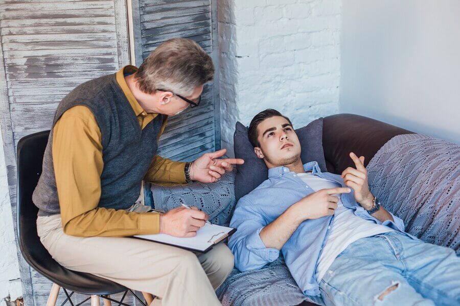 Therapist using OCD test to diagnose a client.