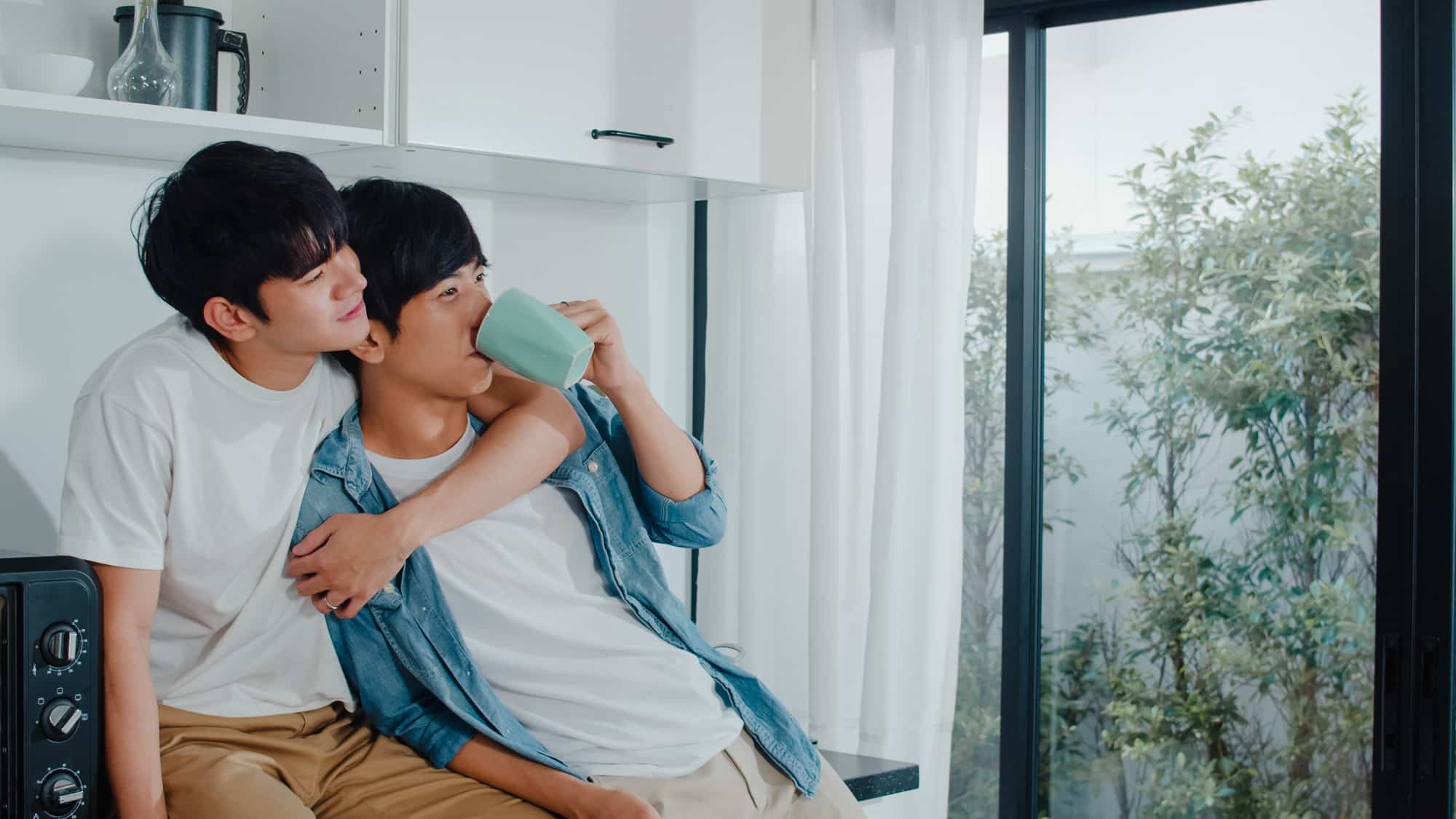 A person in a happy and loving relationship after overcoming dating anxiety through counselling in Singapore.